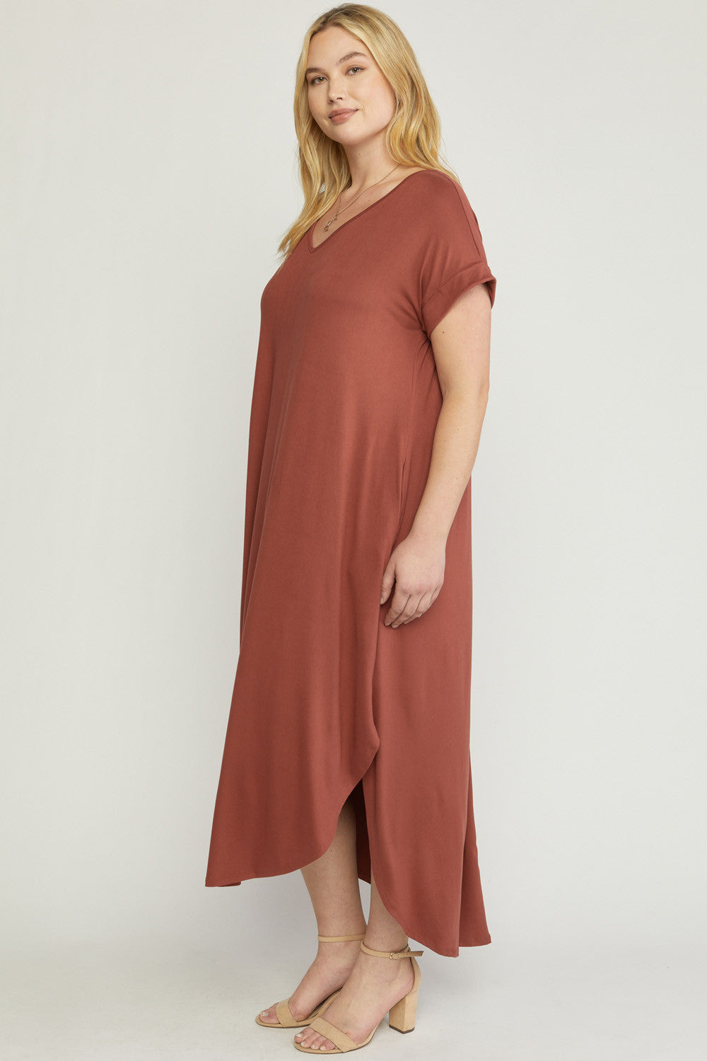 Entro Jersey Knit V Neckline Maxi Dress With Pockets In Marsala Plus-Curvy/Plus Maxi Dresses-Entro-Deja Nu Boutique, Women's Fashion Boutique in Lampasas, Texas