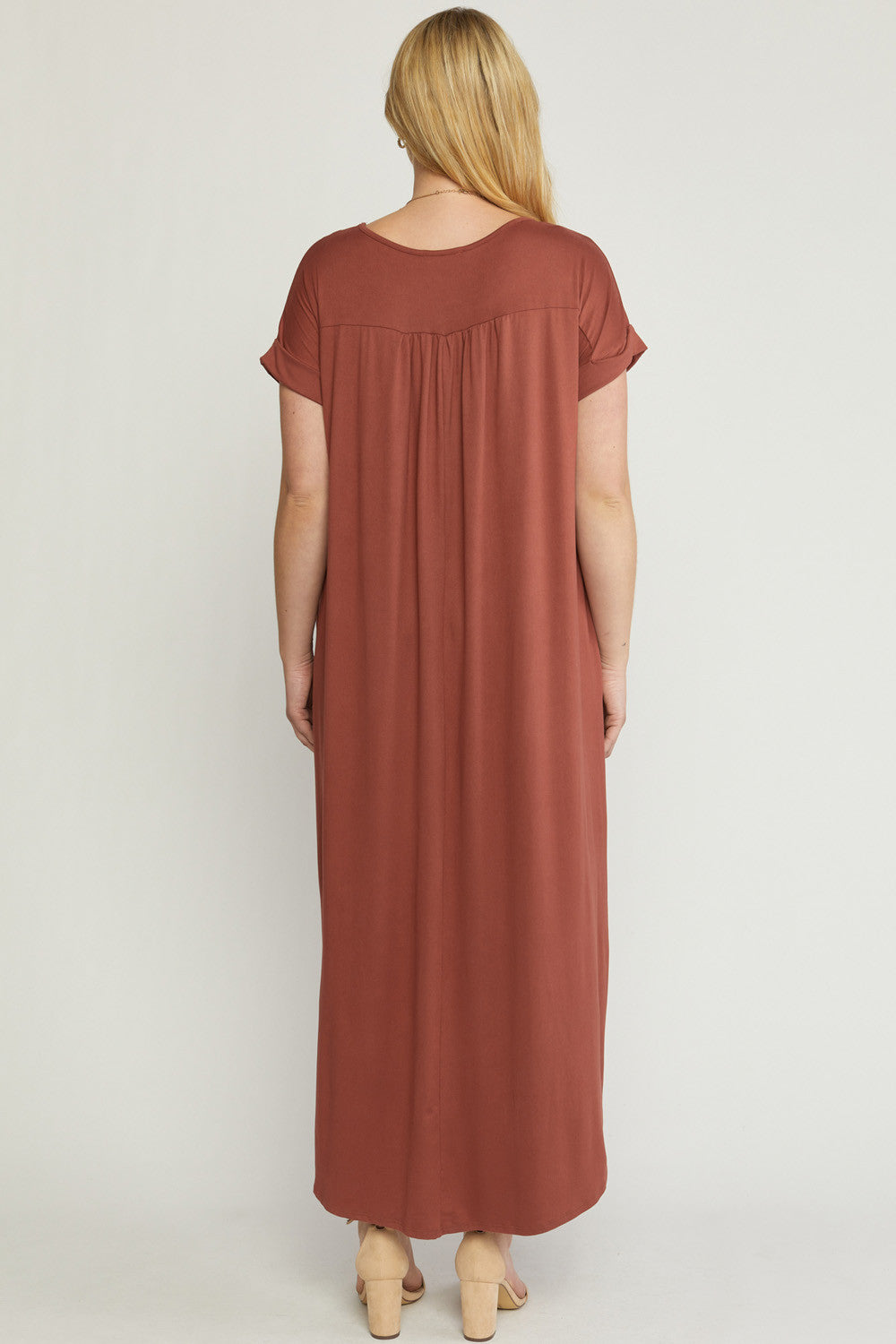 Entro Jersey Knit V Neckline Maxi Dress With Pockets In Marsala Plus-Curvy/Plus Maxi Dresses-Entro-Deja Nu Boutique, Women's Fashion Boutique in Lampasas, Texas