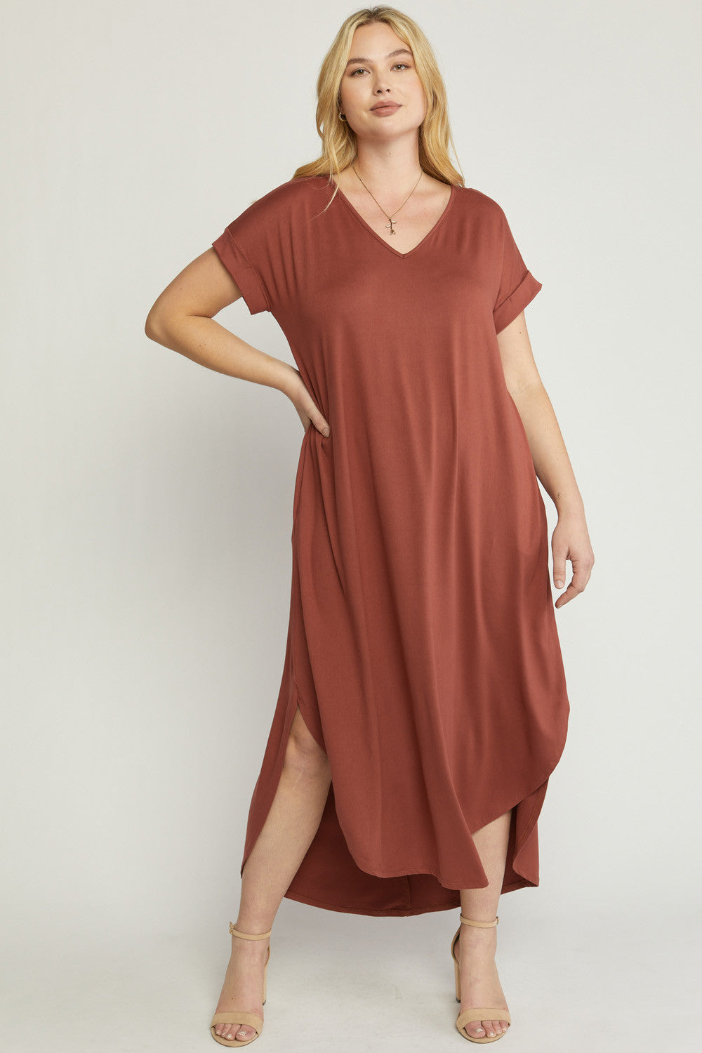 Entro Jersey Knit V Neckline Maxi Dress With Pockets In Marsala Plus-Curvy/Plus Maxi Dresses-Entro-Deja Nu Boutique, Women's Fashion Boutique in Lampasas, Texas