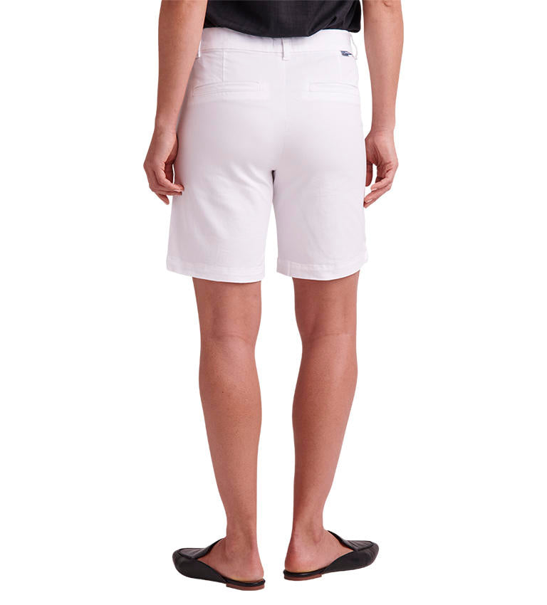 Jag Maddie 8 inch Mid Rise Pull-On Twill Short In White-Bottoms-Jag-Deja Nu Boutique, Women's Fashion Boutique in Lampasas, Texas