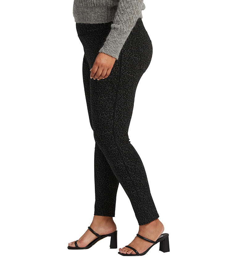 Jag Mid Rise Ricki Legging In Cheetah Plus-Curvy/Plus Bottoms-Jag-Deja Nu Boutique, Women's Fashion Boutique in Lampasas, Texas