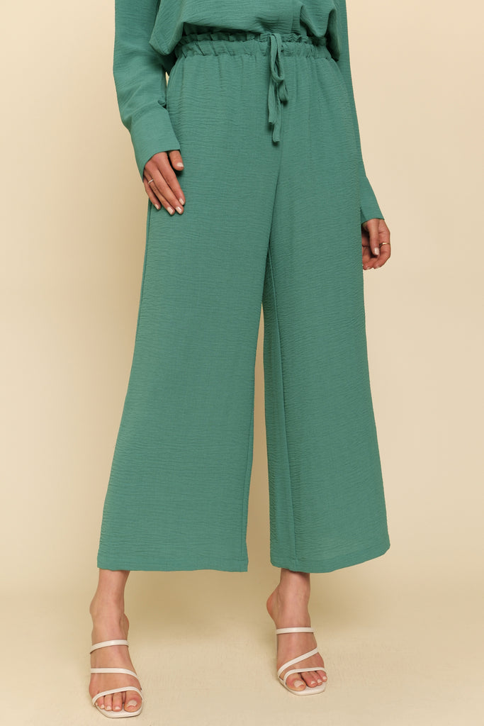 Mystree Textured Paper Bag Waist Wide Leg Pants In Emerald-Bottoms-Mystree-Deja Nu Boutique, Women's Fashion Boutique in Lampasas, Texas