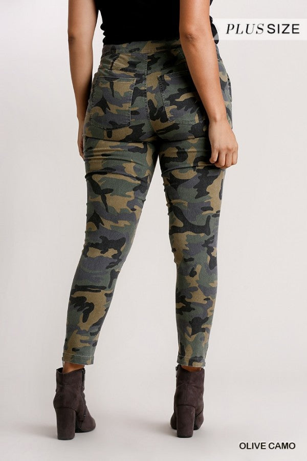 Umgee Green Camo Slim Leg Plus Pants With Zipper Detail-Curvy/Plus Bottoms-Umgee-Deja Nu Boutique, Women's Fashion Boutique in Lampasas, Texas