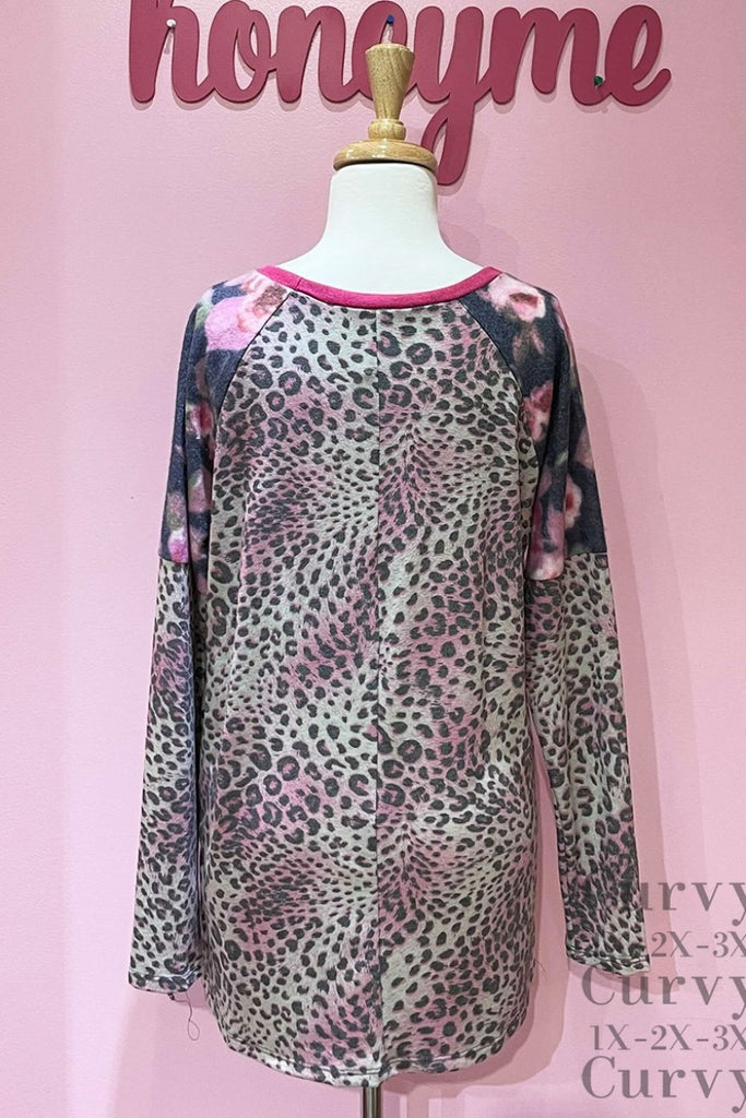 honeyme Leopard Bodice And Floral Sleeve Plus Top-Curvy/Plus Tops-honeyme-Deja Nu Boutique, Women's Fashion Boutique in Lampasas, Texas